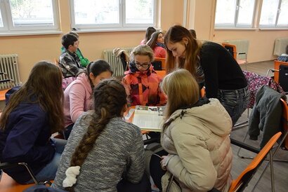 Projekt „Edukácia žiakom žiakmi“