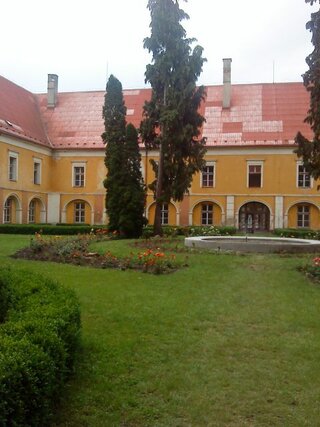 nádvorie