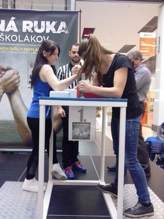 fotki silna ruka 012