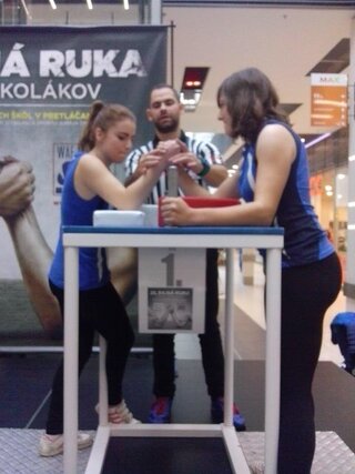 fotki silna ruka 016
