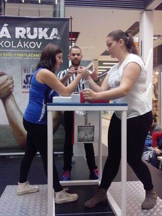 fotki silna ruka 020