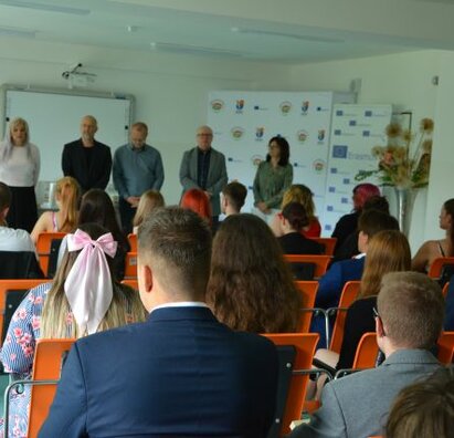 Slávnostné vyraďovanie študentov 4. ročníkov po úspešnom zvládnutí maturitných skúšok