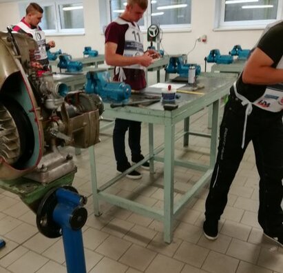 Súťaž opravář zemědelských strojú, zemědelec, farmář, agropodnikání